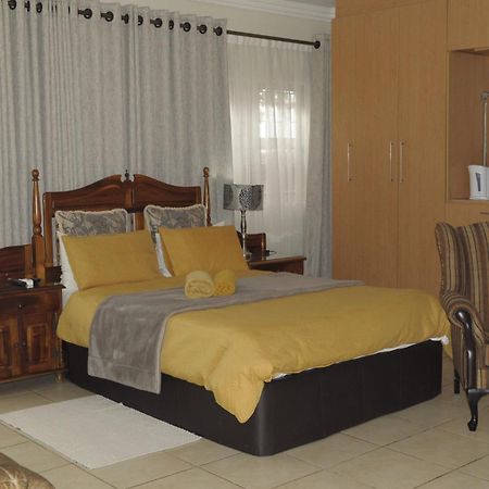 @Home Guest House 루스텐버그 외부 사진