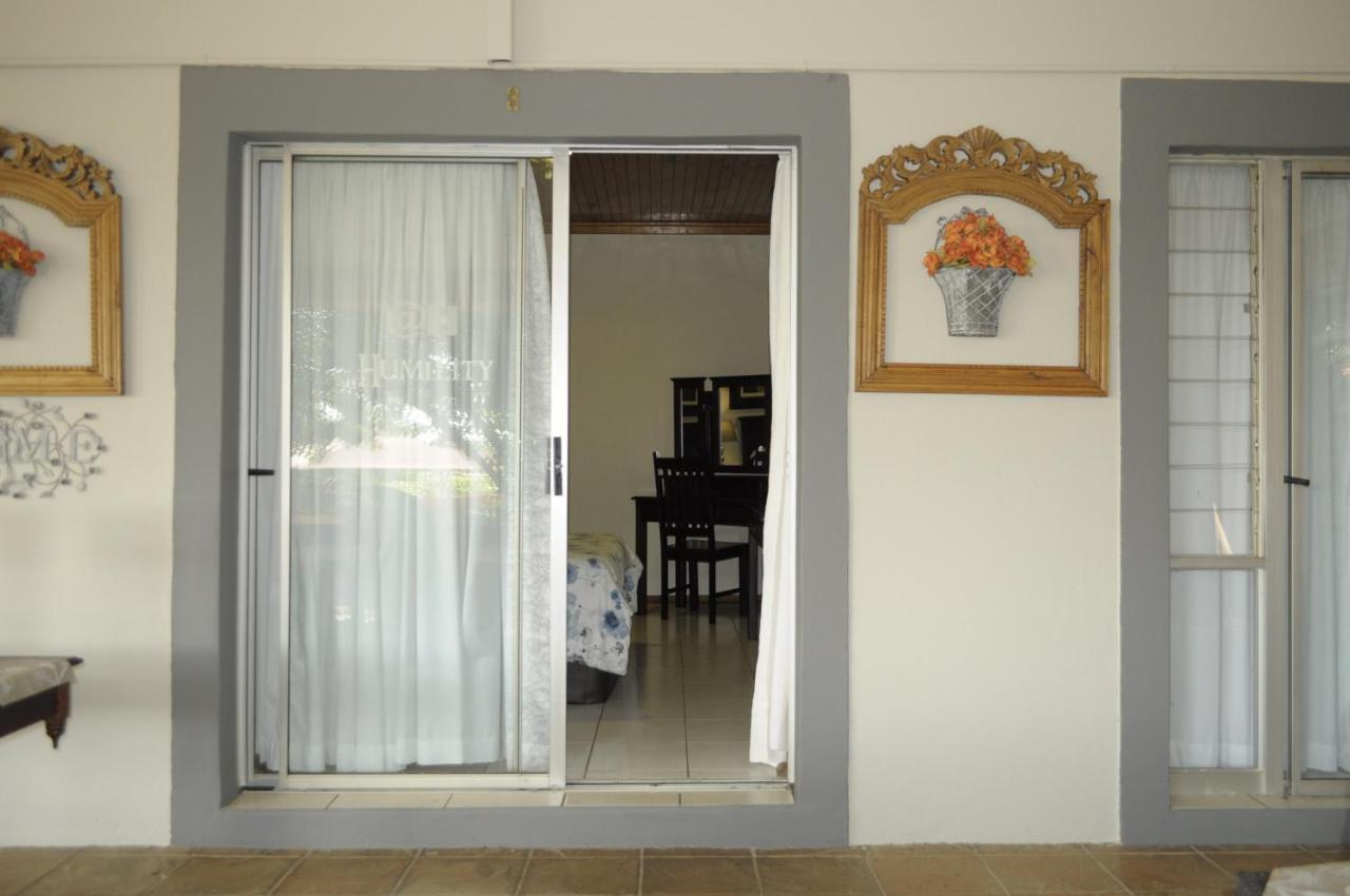 @Home Guest House 루스텐버그 외부 사진