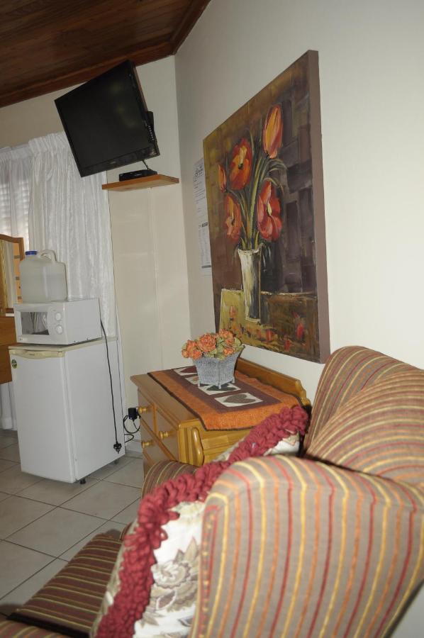 @Home Guest House 루스텐버그 외부 사진