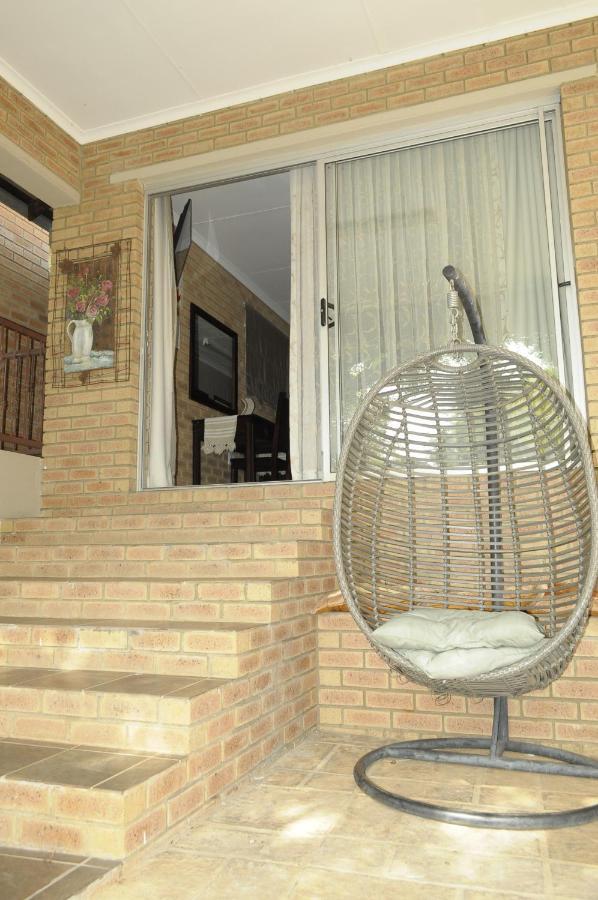 @Home Guest House 루스텐버그 외부 사진