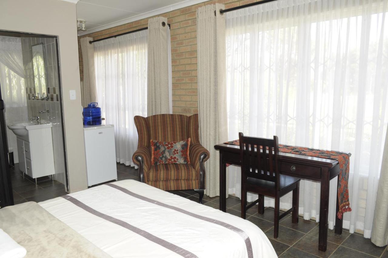 @Home Guest House 루스텐버그 외부 사진