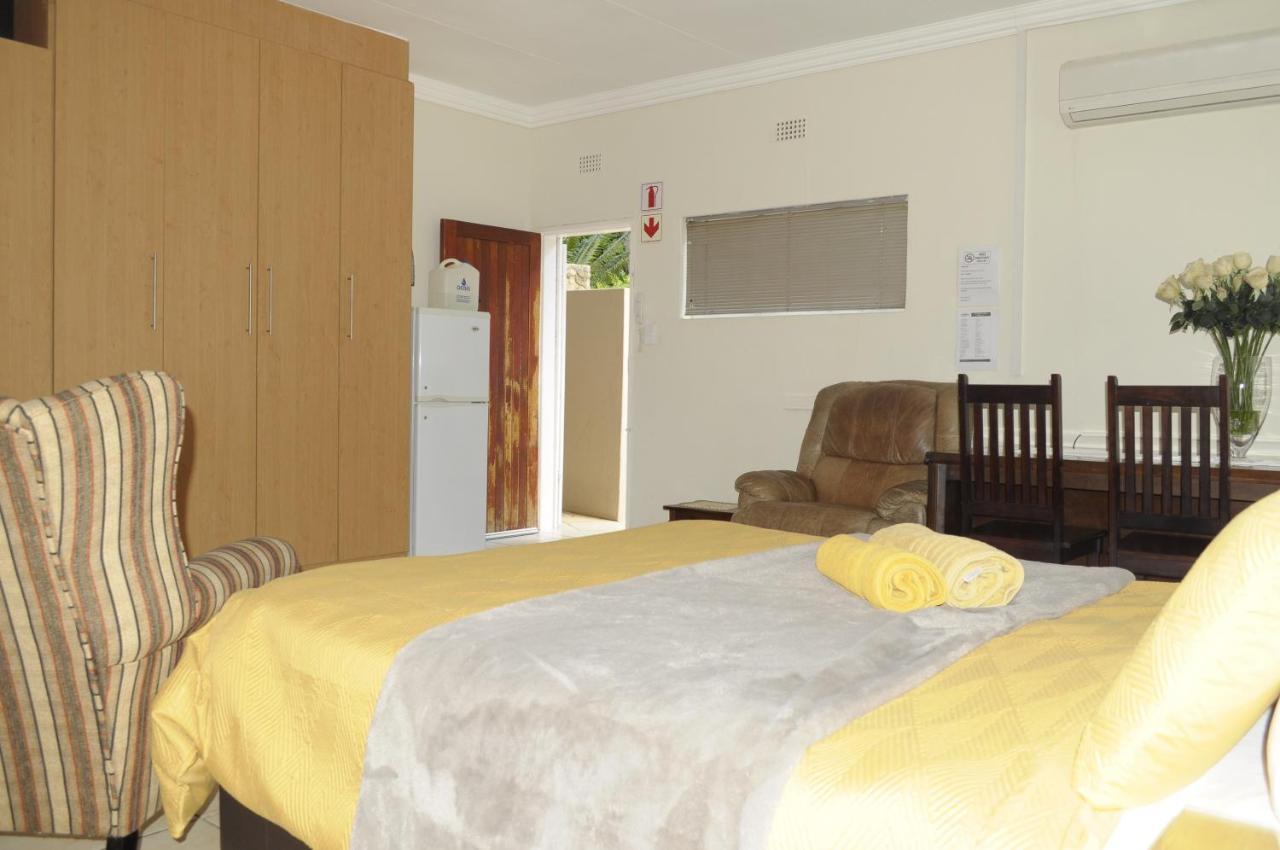 @Home Guest House 루스텐버그 외부 사진