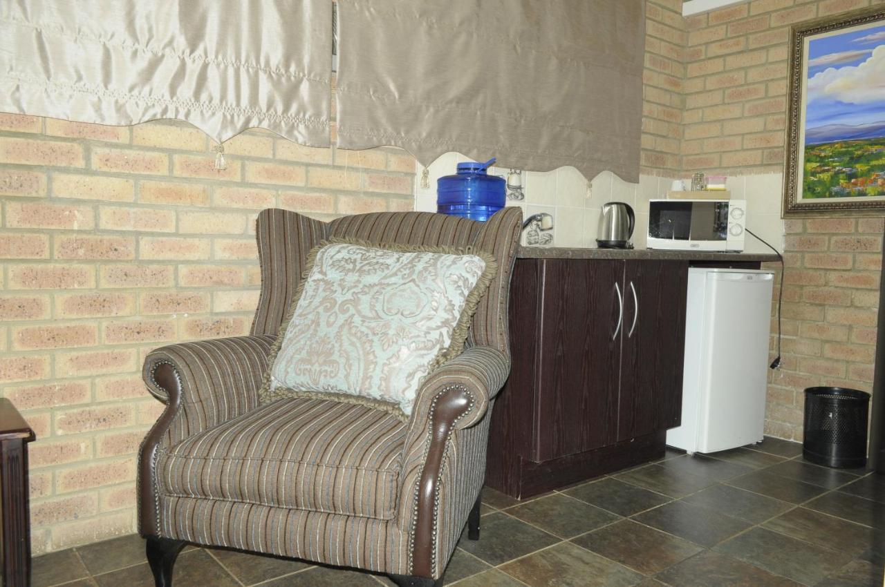 @Home Guest House 루스텐버그 외부 사진